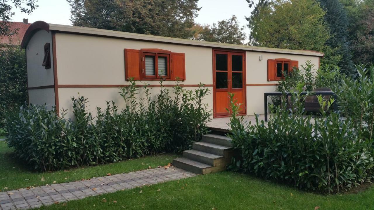 Celles  B&B Les Secrets De La Vie מראה חיצוני תמונה